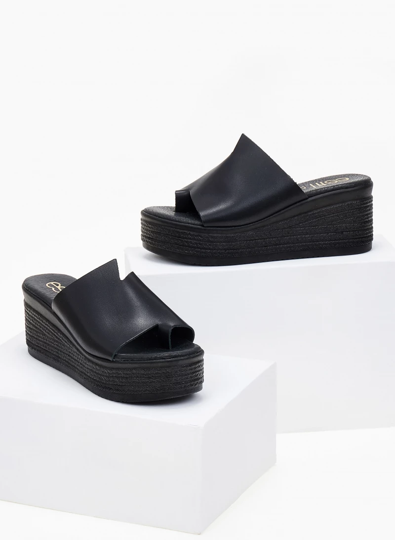 ΧΟΝΔΡΙΚΟ ΕΜΠΟΡΙΟ ⌛ Η καλύτερη συμφωνία 😍 Πλατφόρμες δερμάτινες Estil με ιδιαίτερο κόψιμο στη φάσα - Μαύρο 😀 🧨 - Image 3