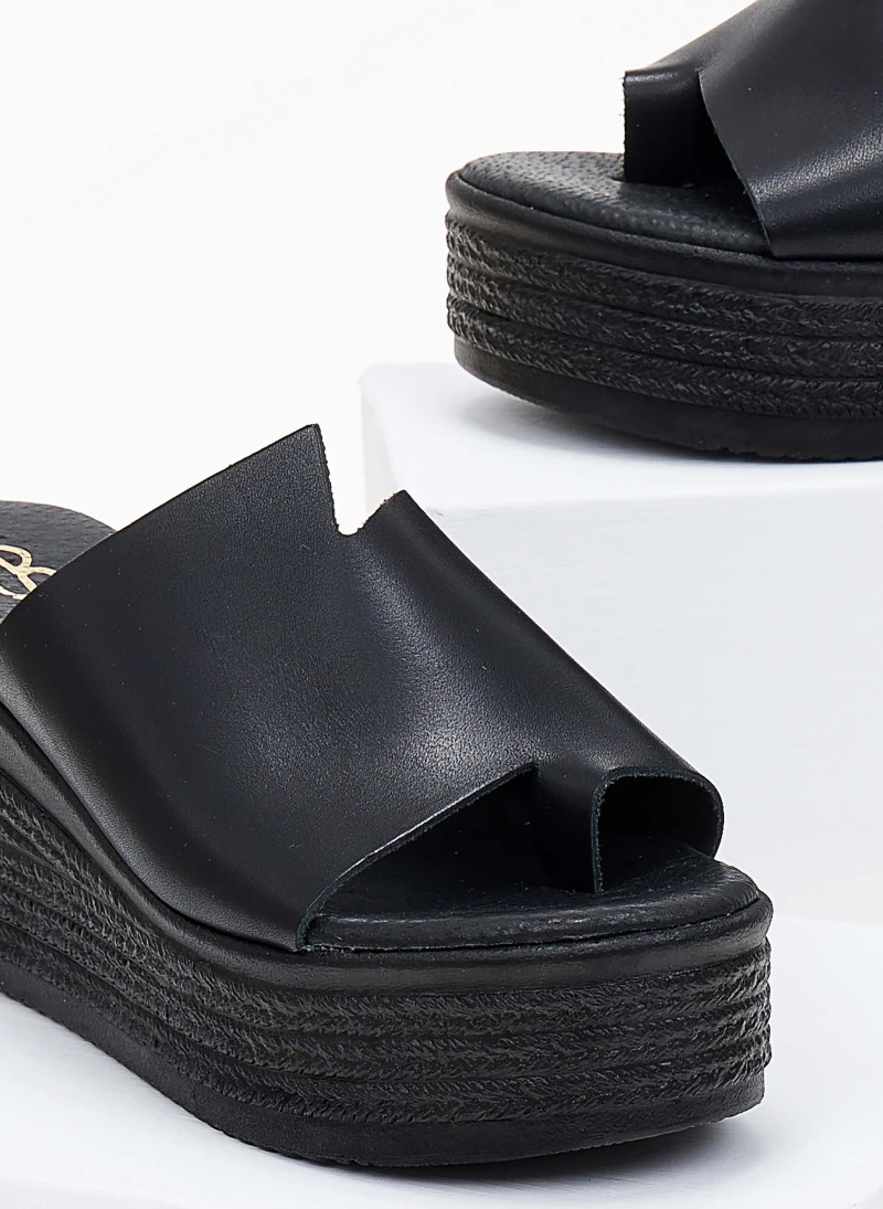 ΧΟΝΔΡΙΚΟ ΕΜΠΟΡΙΟ ⌛ Η καλύτερη συμφωνία 😍 Πλατφόρμες δερμάτινες Estil με ιδιαίτερο κόψιμο στη φάσα - Μαύρο 😀 🧨 - Image 2