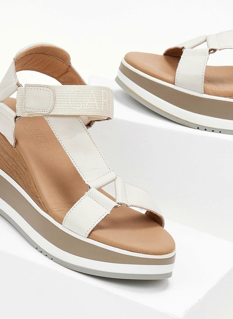 Καλύτερες κριτικές για 🥰 Η καλύτερη συμφωνία 🎉 Πλατφόρμες δερμάτινες με Velcro λουράκι CARMELA 68448 - Ζαχαρί 🎁 🤩 - Image 3