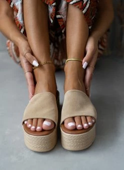 Flash Sale ✨ Αγορά 😉 Πλατφόρμες ESTIL καστόρινες με φαρδιά φάσα - Μπεζ 🎉 😀