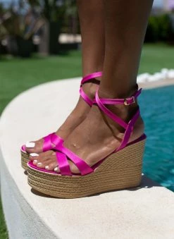 Ολοκαίνουργιο 👏 Εκπτωση 💯 The Fashion Project Πλατφόρμες σατέν TFP με χιαστί λουράκια - Φούξια 🧨 🔥