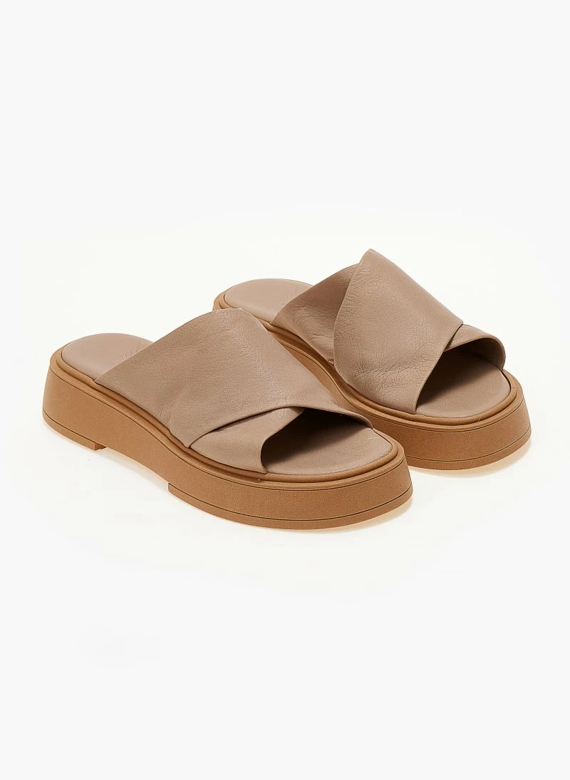 Εκπτωση ✔️ Συμφωνίες 🤩 Σανδάλια δερμάτινα IRIS με χιαστί φάσες - Μπεζ 👍 ✨ - Image 6