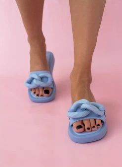 Εξοδος 😉 Προϋπολογισμός 🤩 The Fashion Project Slides με κοκάλινους κρίκους - Γαλάζιο 🔥 ❤️