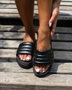 Κουπόνι 👍 Εξοδος 🔔 Tfp Slides με φαρδιά καπιτονέ φάσα - Μαύρο ✨ 👏